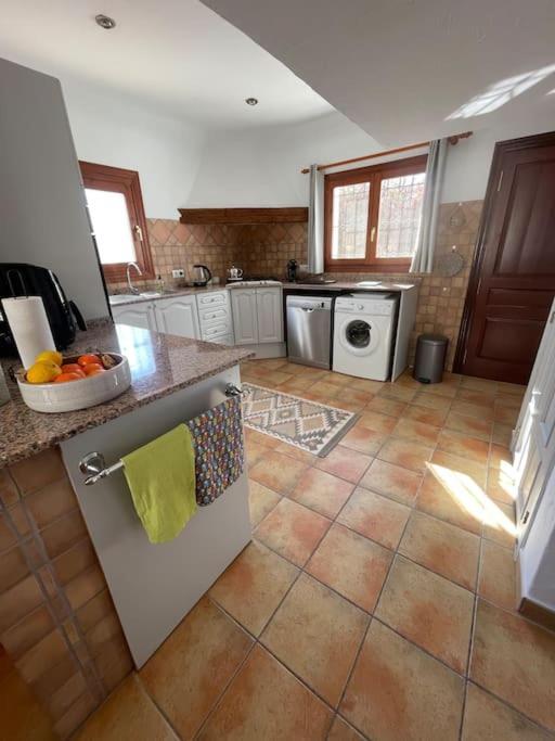 Villa In Moraira - El Faro Eksteriør billede